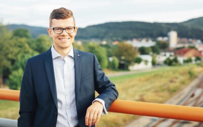 Wirtschaft, Wissenschaft und Gesellschaft miteinander verknüpfen