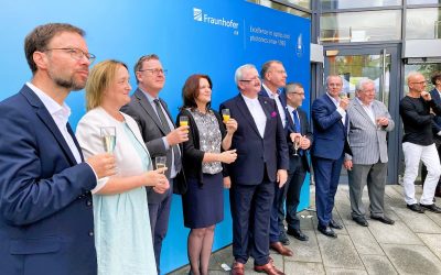 Jena: Fraunhofer IOF feiert Geburtstag und Richtfest