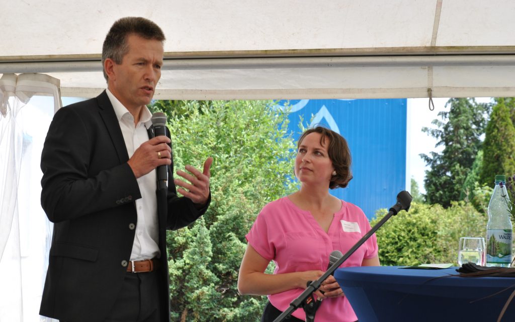 IKTS-Institutschef Prof. Ingolf Voigt und Geschäftsführerin des Tridelta Campus Janine Kühn