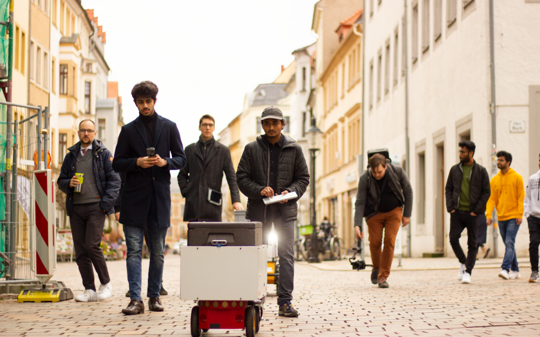 Hochschule Schmalkalden: RoboTraces – Moderne Logistik mit Hilfe von Mikromobilen
