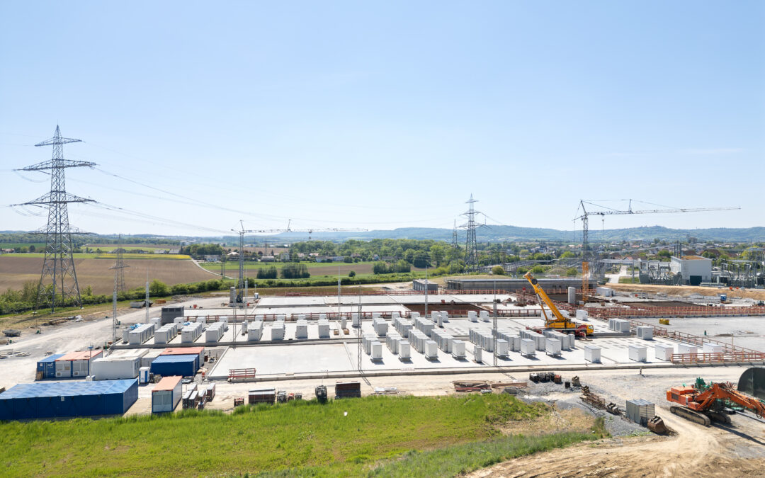 Funk Erfurt: Schlüsseltechnologie Batteriespeicheranlagen (BESS)Die Funk BESS-Police schützt Technik, Erträge und Investitionen